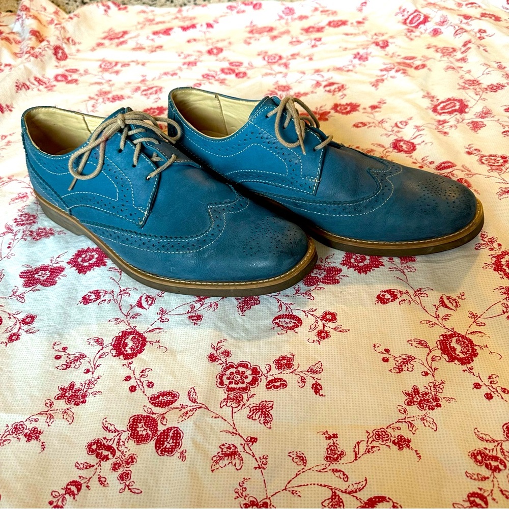 Anatomic & Co blue leather wingtip brogues - US men’s 11